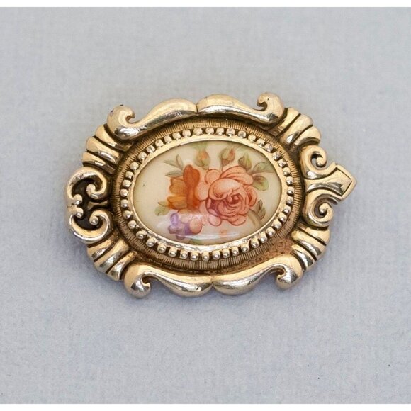 Vintage Victorian Rose Cameo Gold Tone Oval Royal Queen Intricate Brooch - C3 - Picture 1 of 2